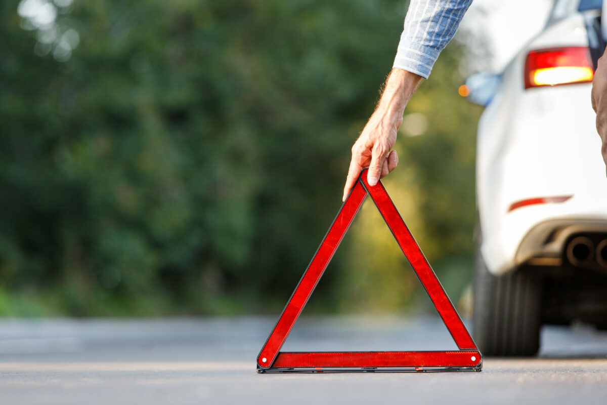 Tonneau en voiture : causes, conséquences et techniques de survie